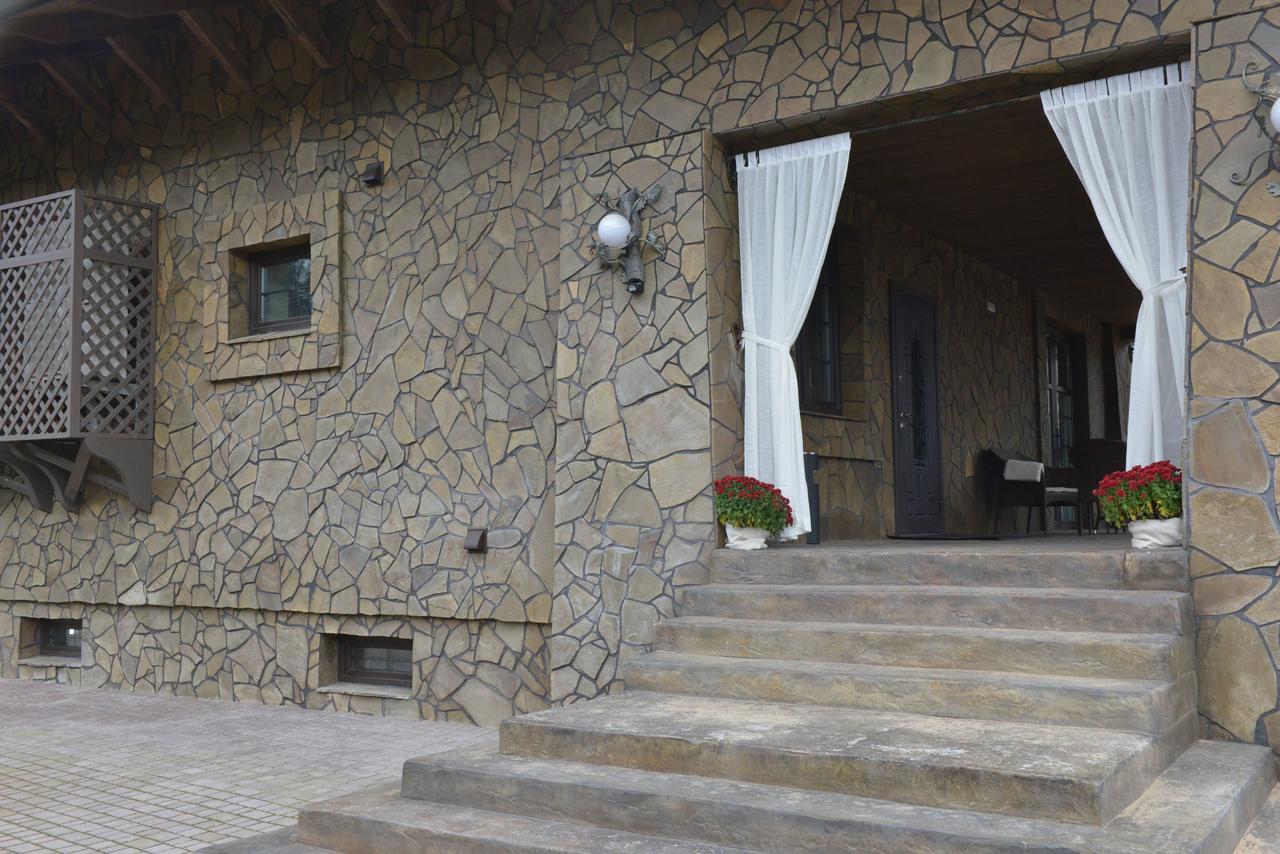 Folvark Gvozd Hotel Kamenyuky Exterior photo